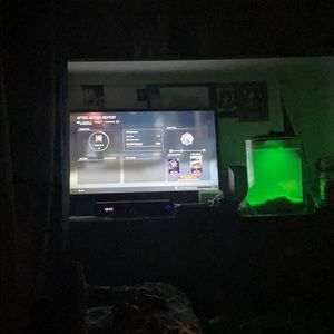 Meet your Posher, Javier